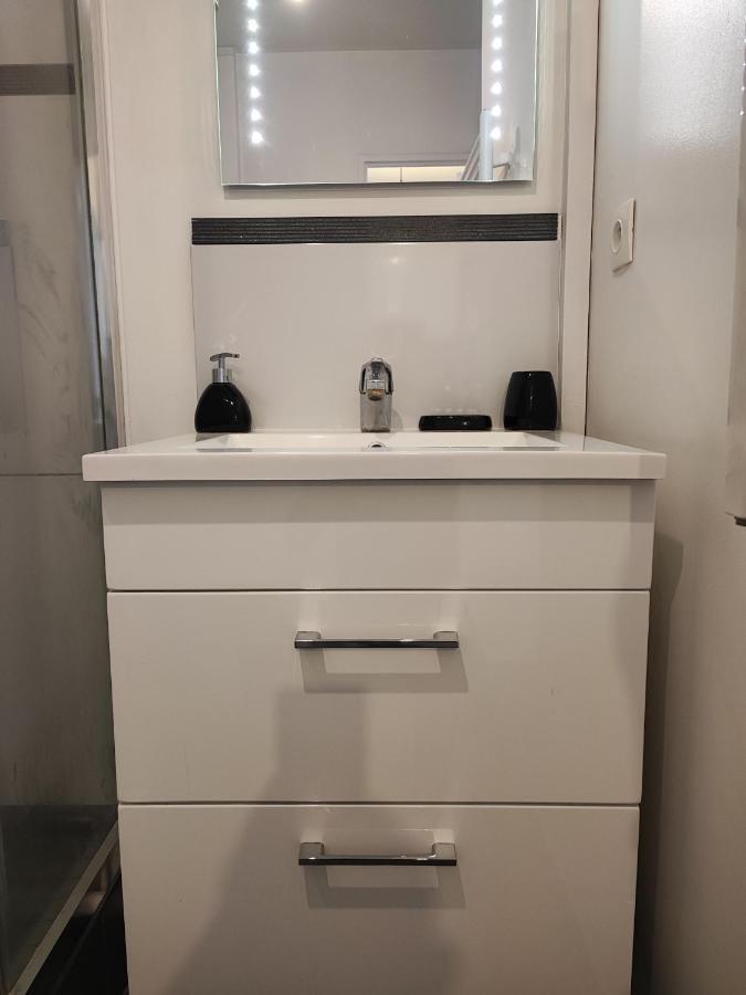 Chic Et Moderne+Wifi+Netflix Apartment Argenteuil Exterior foto